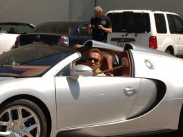 Арноль Шварцнеггер продал свой Bugatti Veyron за 2,5 млн долларов