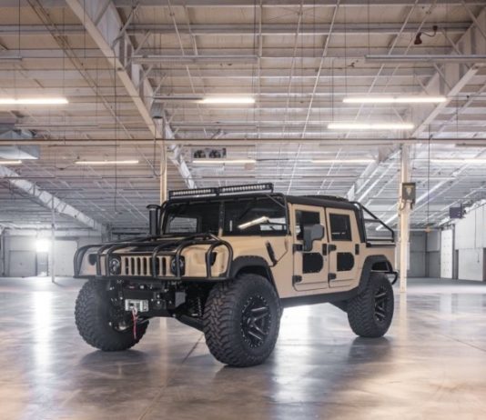 Неймовырний тюнінгований Hummer вартістю $250 тисяч (ФОТО)