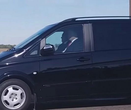 Порошенко особисто порушує ПДР: Відео