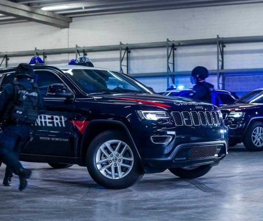 Поліція Італії отримала броньований Jeep Grand Cherokee