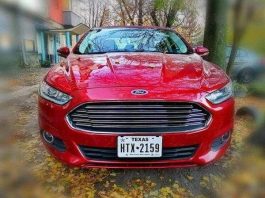 В Україні помітили авто на рідкісних номерах (Фото)