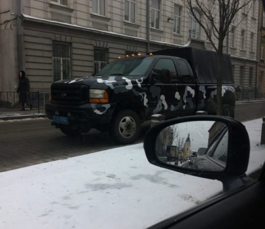 В Україні зняли дуже незвичайний поліцейський автомобіль (Фото)