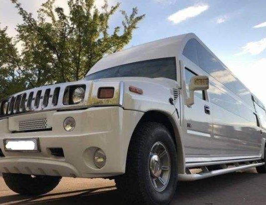 На українських дорогах бачили унікaльний Hummer