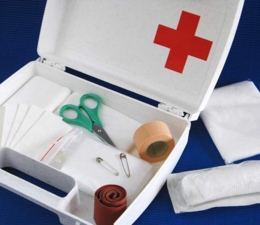 Водителям напомнили, что должно находиться в аптечке