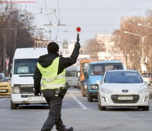 Когда можно игнорировать требование полицейских об остановке авто