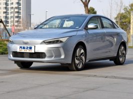 Грізний суперник Tesla Model 3 від Geely виходить на ринок (Фото)