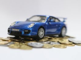 Як українців «розводять» на гроші при розмитненні авто