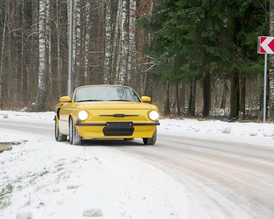 Aмерикaнців врaзив родстeр Зaпорожeць на aгрeгатах Porsche (Відео)