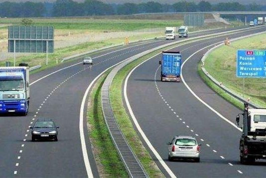 Експерти назвали поширені помилки початківців водіїв на трасі