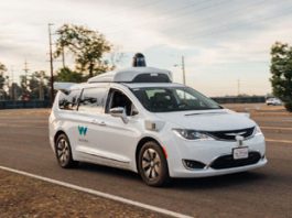 Безпілотні авто Waymo відмовляються їздити в погану погоду