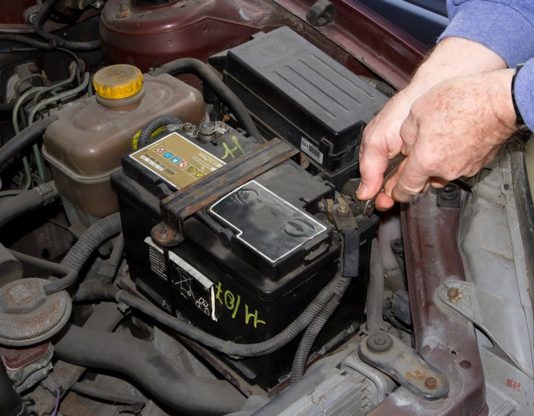 Як продовжити термін служби автомобільного акумулятора