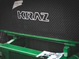 В Україні показали унікальний гоночний КрАЗ (фото)