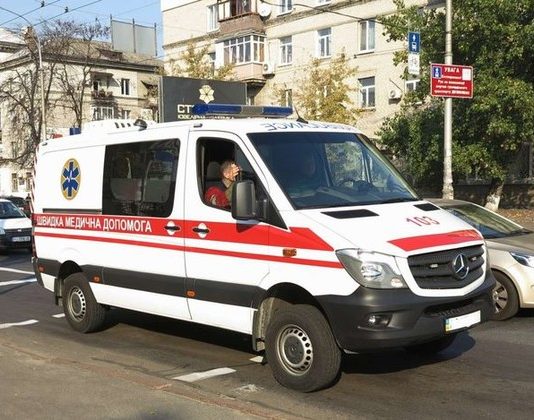 Загадкову “швидку” на базі Mercedes Sprinter зняли в Києві (Фото)