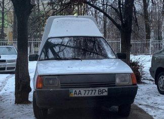 В мережі показали «Таврію» з номерами, які коштують дорожче самого автомобіля (фото)