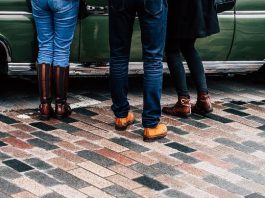 Дуже важлива деталь: в якому взутті краще не водити автомобіль