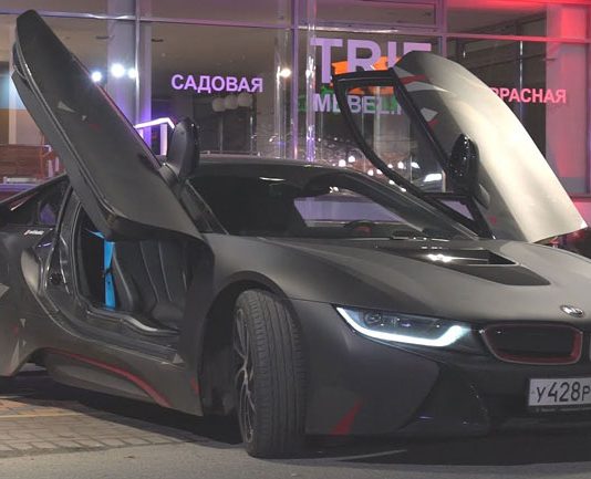 BMW зніме з виробництва свій незвичайний спорткар