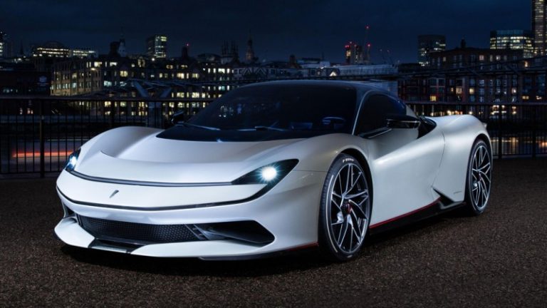 В Женеві представлять 1900-сильний Pininfarina Battista в ювілейній версії