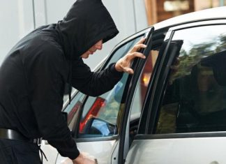 Поліцейські розповіли, як вберегти машину від автокрадіїв