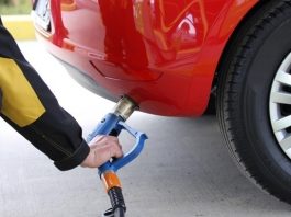 Авто на газі: українські водії почали платити в 10 разів більше