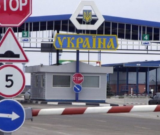 Як перетнути кордон на автомобілі в умовах епідемії: правила проїзду
