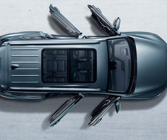 Опубліковані перші «живі» фотографії Geely Haoyue