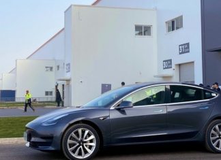 Перша партія китайських Tesla Model 3 вирушила до Європи