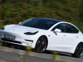 Tesla Model 3 визнали найнадійнішим електромобілем