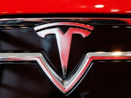 Tesla випустить електричний хетчбек для Європи