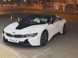 В Україні помітили розкішний спорткар BMW (ФОТО)