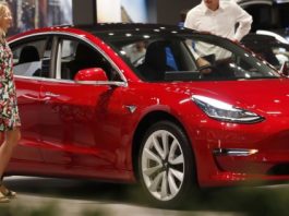 Tesla не захотіла випускати найбюджетнішу версію Model 3