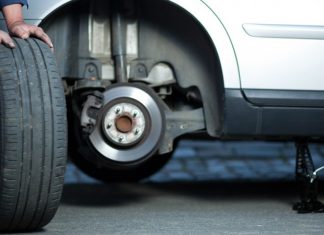 П’ять помилок, які допускають автомобілісти при перевзуванні коліс