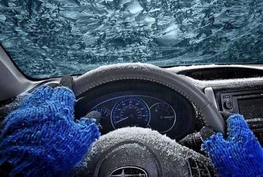 Водіям дали декілька порад як швидко прогріти машину