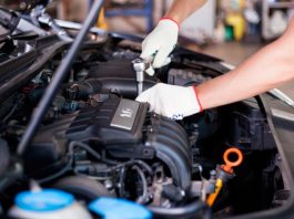 Названы пять вещей, которые не следует чинить в машине самостоятельно