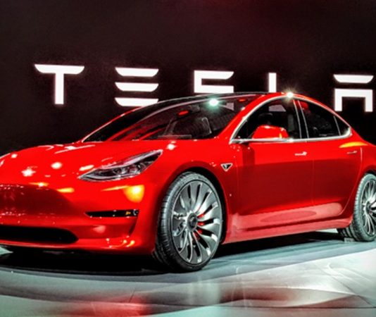 Tesla готує електрокар з запасом ходу в 1000 км