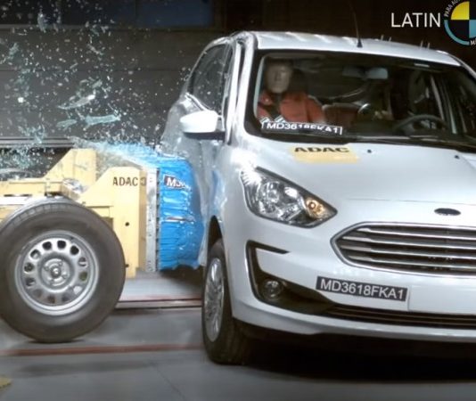 На краш-тесті перевірили один з найнебезпечніших автомобілів в історії