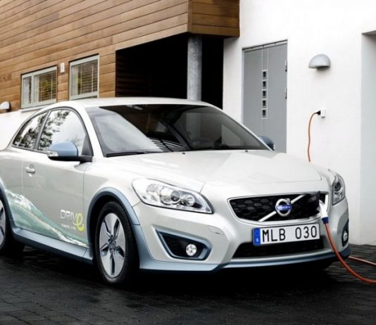 Volvo оголоcила про випуск нового електромобіля