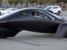 Американці показали електромобіль, який може ніколи не заряджатися