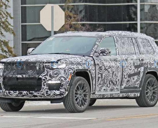 Новий Jeep Grand Cherokee помічений майже без камуфляжу