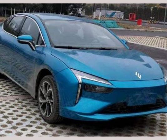 В мережі з’явилися перші фото нового електромобіля від Renault