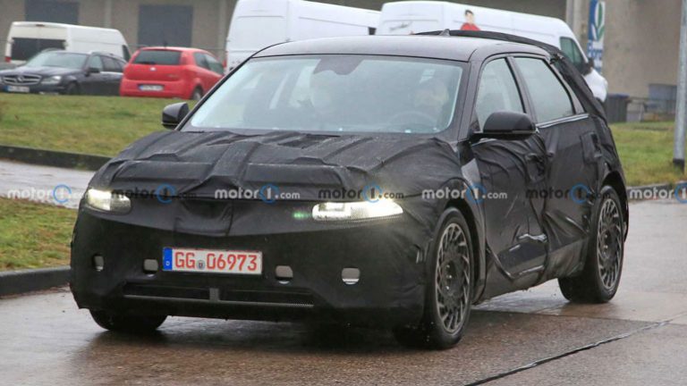 Новий Hyundai Ioniq 5 сфотографували під час тестів