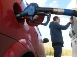 Розвіяні 3 популярних серед автомобілістів міфи про бензин