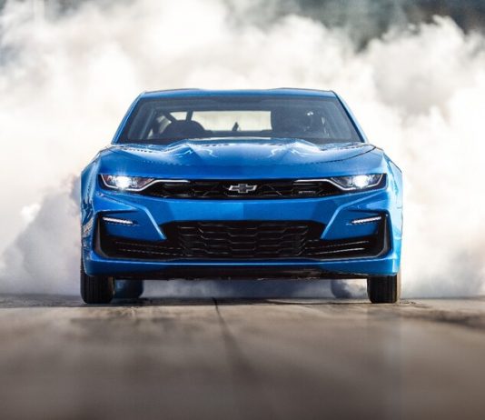 Аналітики порівняли шкоду від електрокарів і автомобілів з ДВЗ