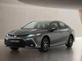 Оновлена Toyota Camry вийшла на український ринок (ФОТО)