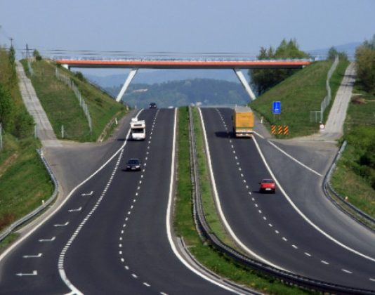 Топ-15 найбільш небезпечних доріг України: на замітку водіям