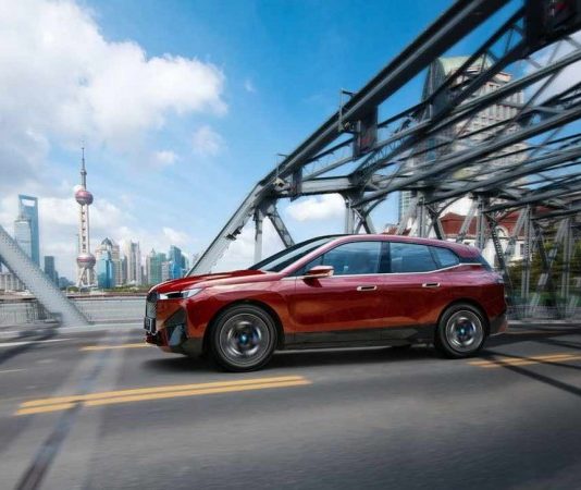 BMW анонсував автомобіль з інноваційною батареєю