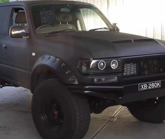 Австралієць побудував трьохдверний Land Cruiser 80 з мотором від Chevrolet