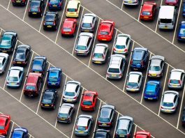 У Києві “герой парковки” перекрив виїзд десяткам авто: фото