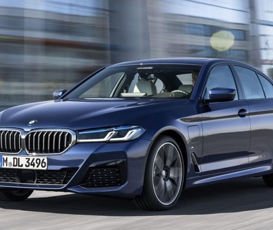 У Мережі представили перші зображення седана BMW 5 нового покоління