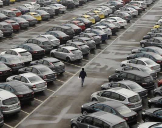 Названо 15 найбільш дешевих нових автомобілів з «автоматом»