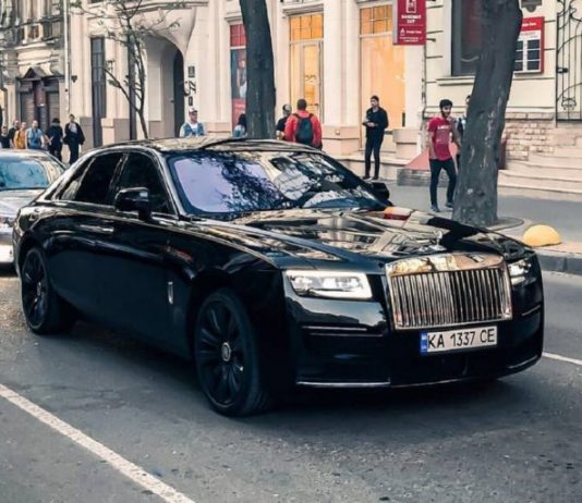 В Україні засвітився розкішний Rolls-Royce за 10 мільйонів: фото